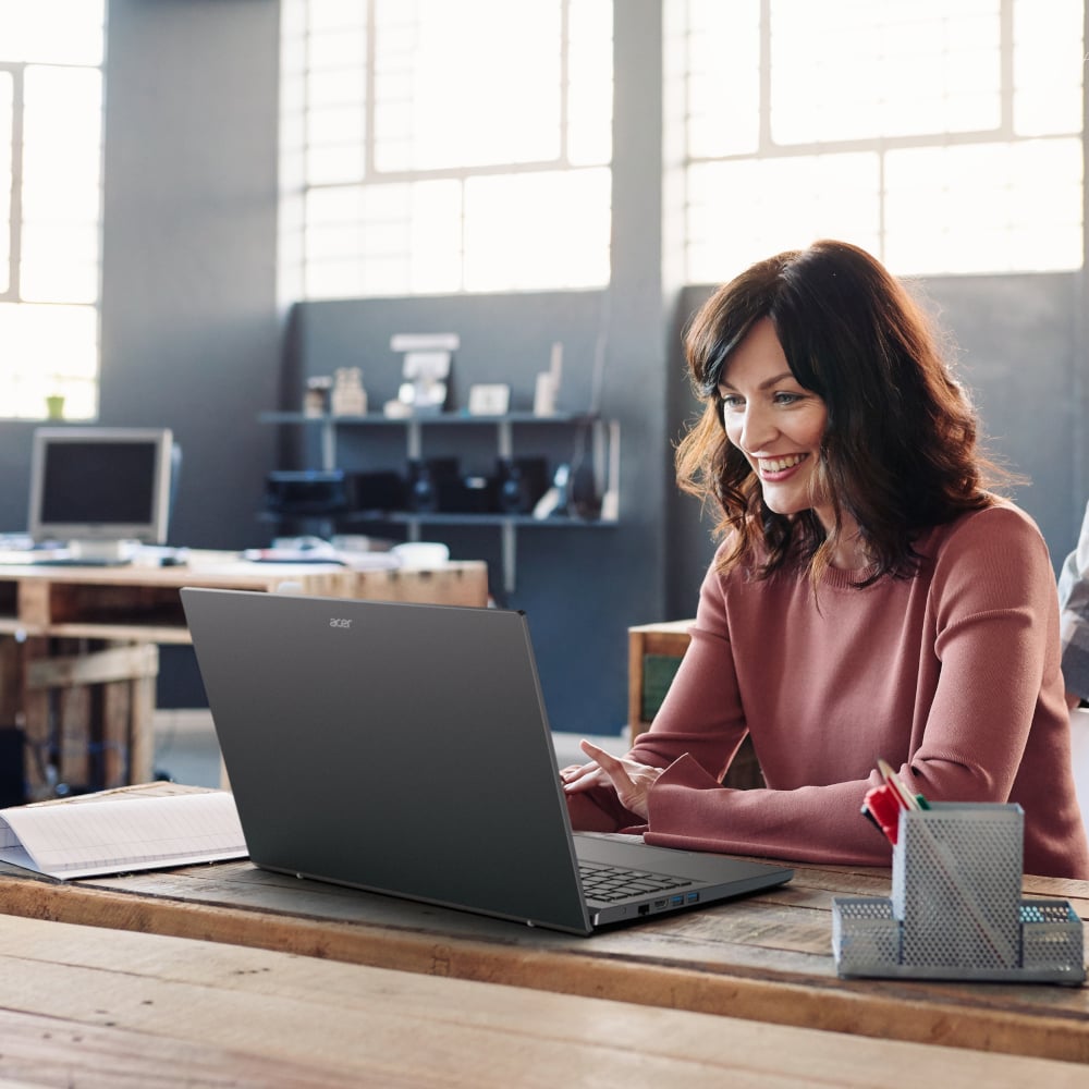 Acer Extensa 15.6″ Laptop | Intel Core i7-1255U| 8GB DDR4 | 1024GB NVMe | Intel Graphics | Windows 11 Pro ACER