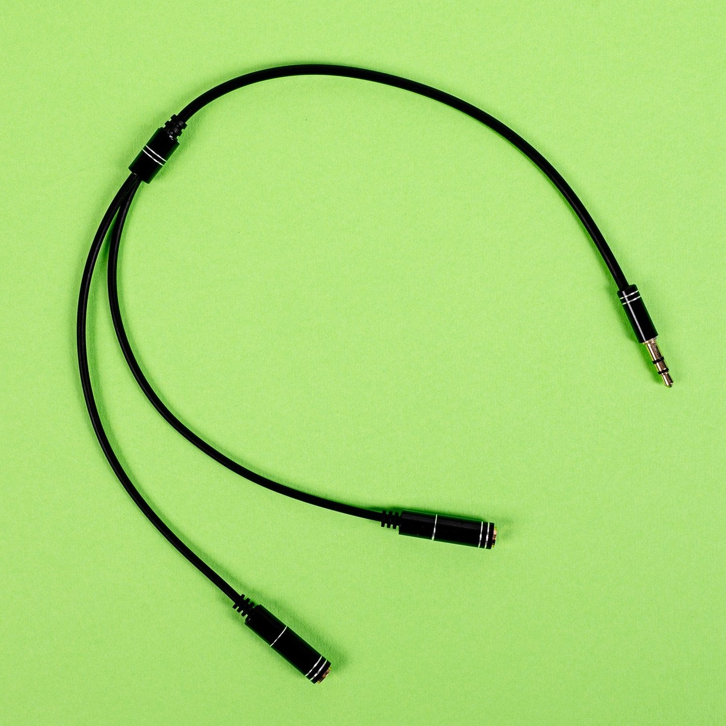 Gizzu 3-Pole Audio Splitter Cable – Black Gizzu